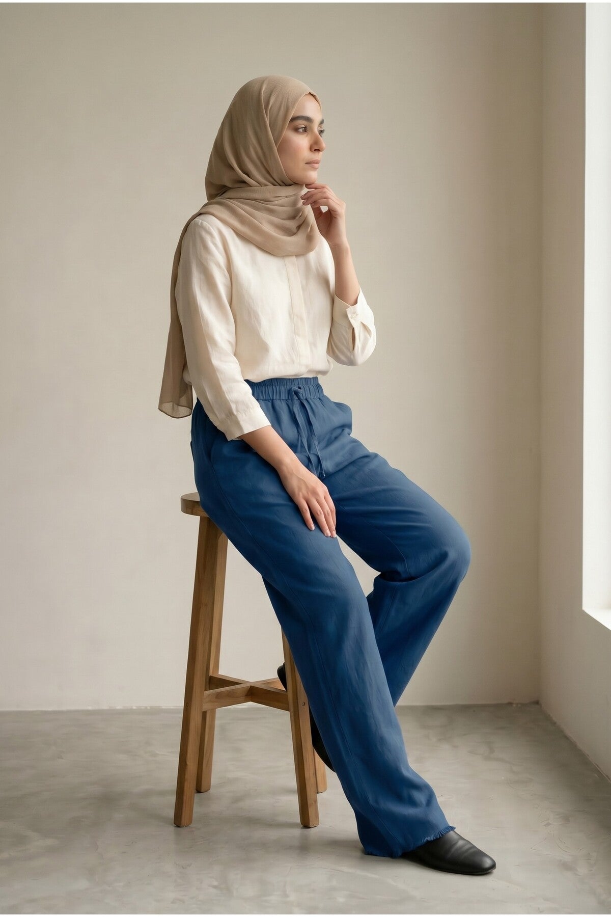 Kadın Paçası Püsküllü Beli Lastikli Gabardin Bol Paça Pantolon - LVR016 - Lacivert