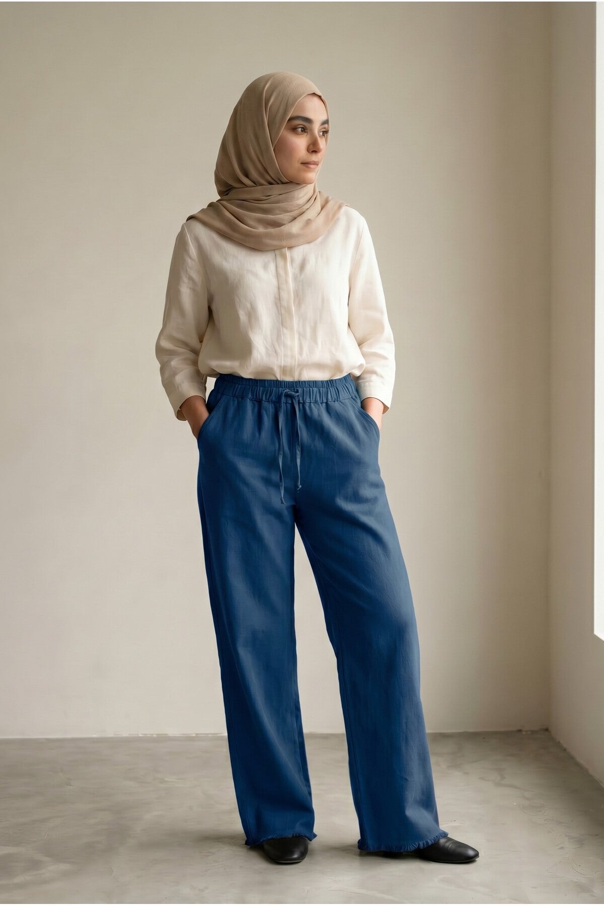 Kadın Paçası Püsküllü Beli Lastikli Gabardin Bol Paça Pantolon