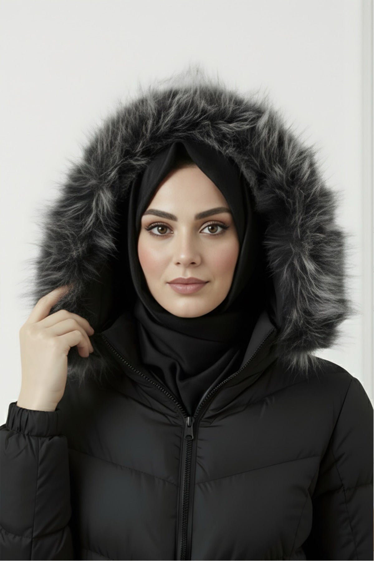Kadın Kapüşonlu Kemerli Şişme Mont - Siyah