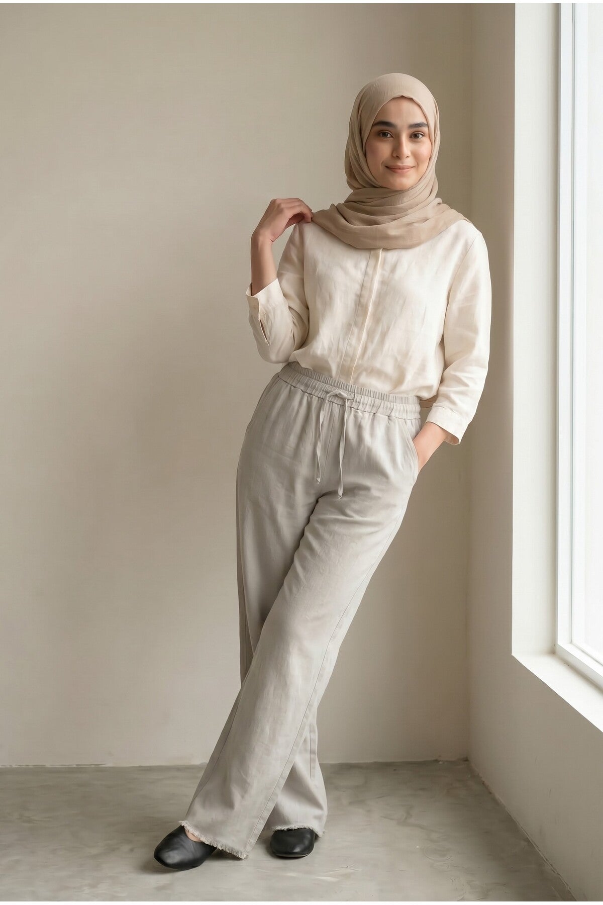 Kadın Paçası Püsküllü Beli Lastikli Gabardin Bol Paça Pantolon