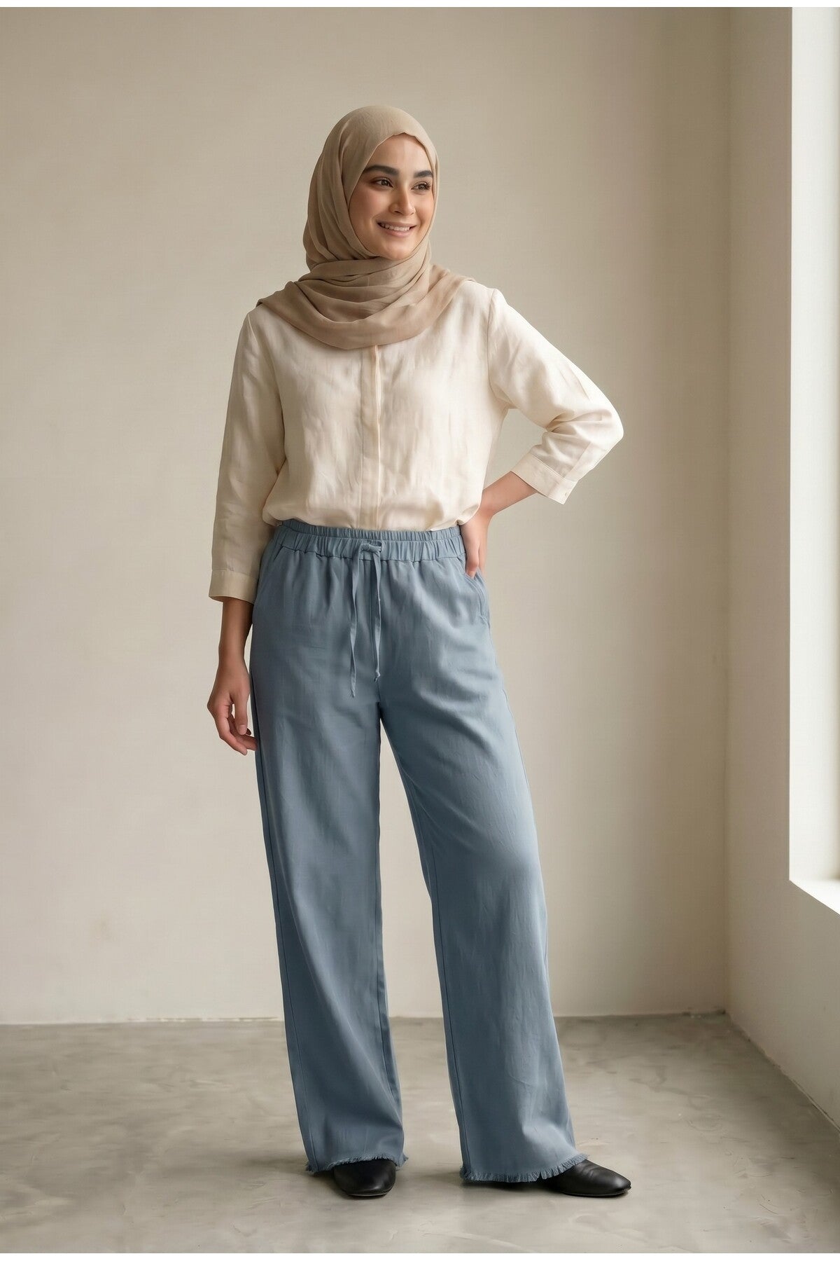 Kadın Paçası Püsküllü Beli Lastikli Gabardin Bol Paça Pantolon - LVR016 - Mavi